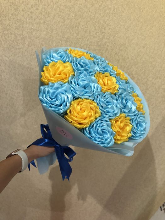 Букети з метеликів та троянд!