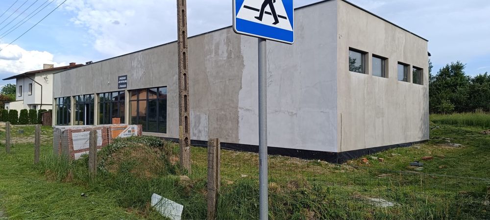 Budynek Handlowo Usługowy Wieluń Czarnożyły F- VAT 23 %
