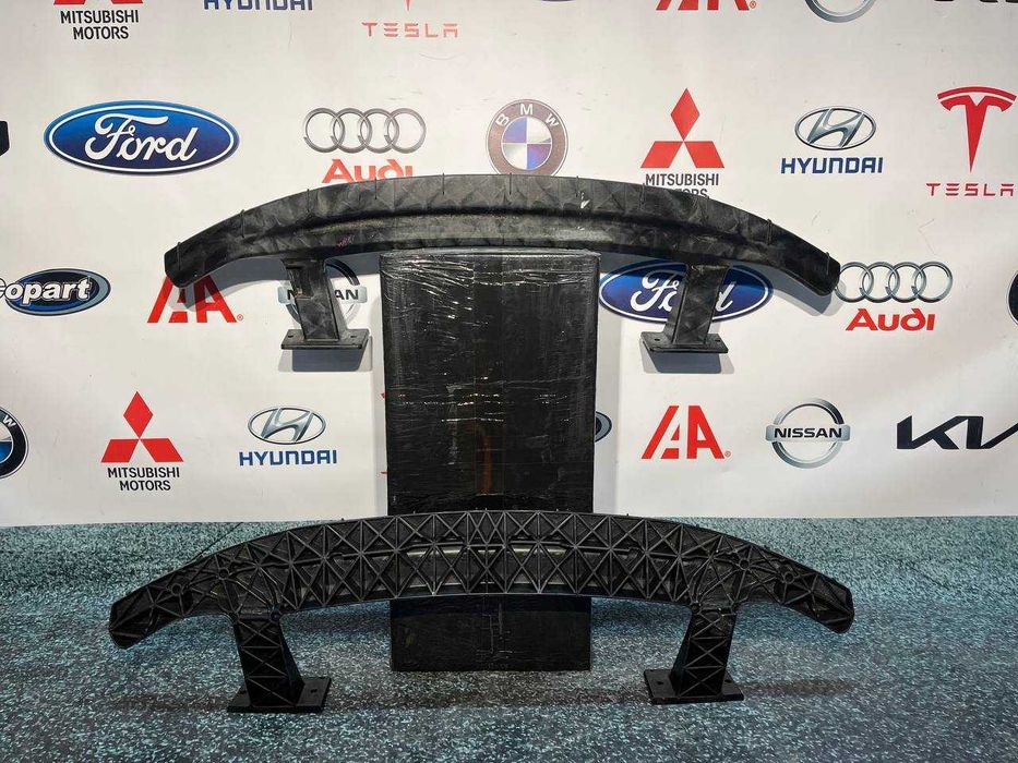 Підсилювач нижній передній Tesla model s rest