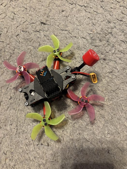 Dron 2 cale FPV 2s