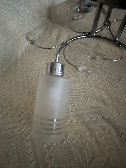 Lampą sufitowa z kryształkami