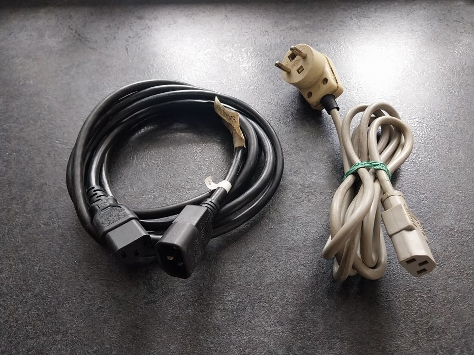 Kabel/Przewód zasilający i przedluzacz do komputera