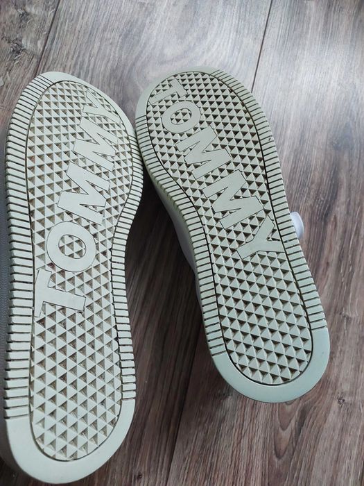 Sneakersy damskie Tommy Hilfiger rozm. 38