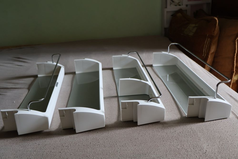 Продам бокові полички для холодильника LIEBHERR