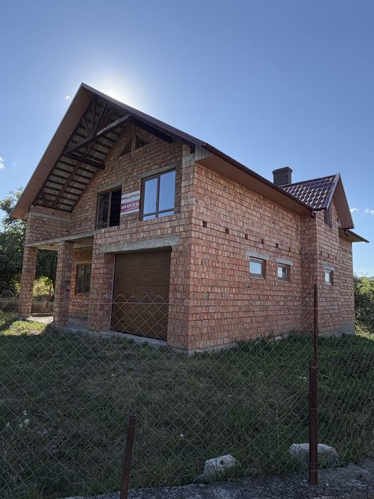 Будинок 187 м² + 11,5 соток + гараж | 30 км від Чернівців