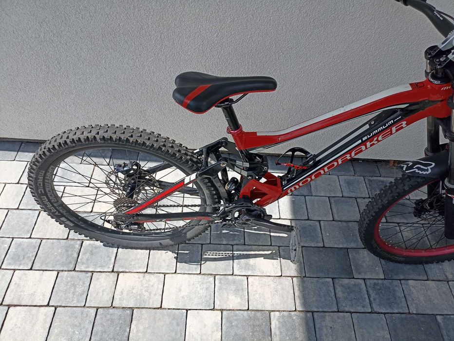 Rower zjazdowy typu Full Mondraker Summum Pro