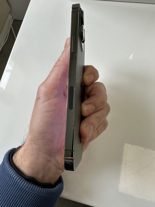 телефон iPhone 13Pro Max 256Gb Graphite. Неверлок.