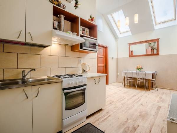 Dom  lub pokoje z łazienkami w Chmielnie