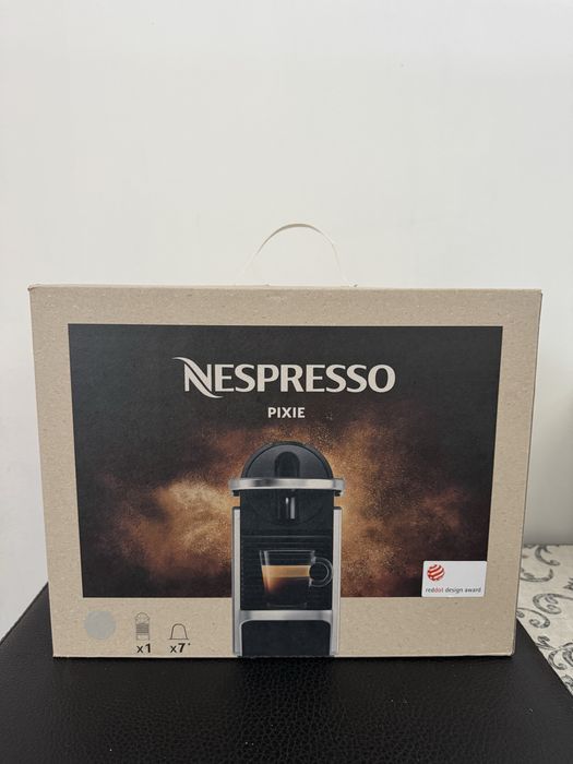 Maquina de Café Nespresso Pixie