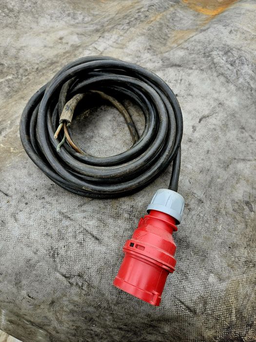 Kabel siłowy 3 żyłowy 10m z wtyczką