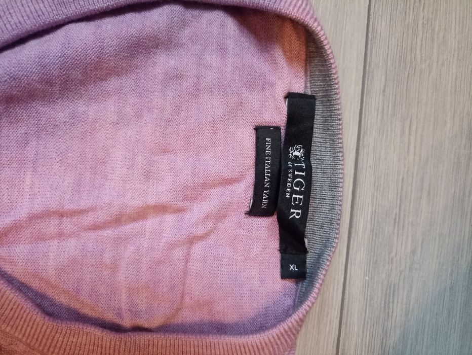 Wełniany sweter Tiger od Sweden