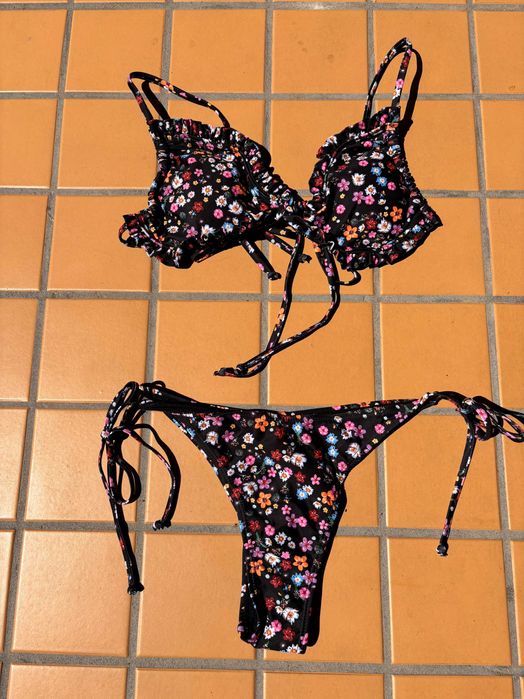 Conjunto de biquini novo 38