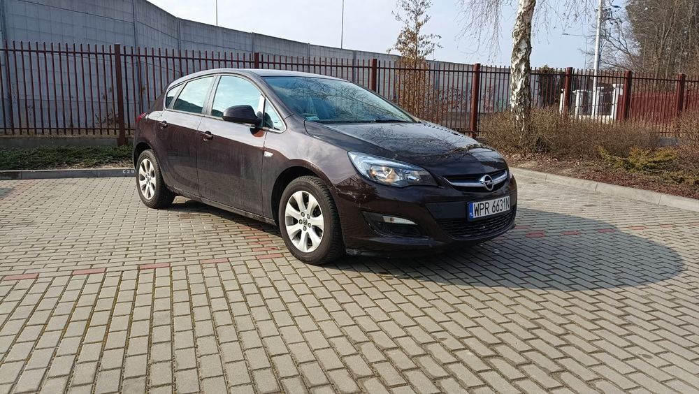 Opel Astra Opel Astra J 1.4 Turbo • 2015 • 120 KM • Bardzo dobry stan
