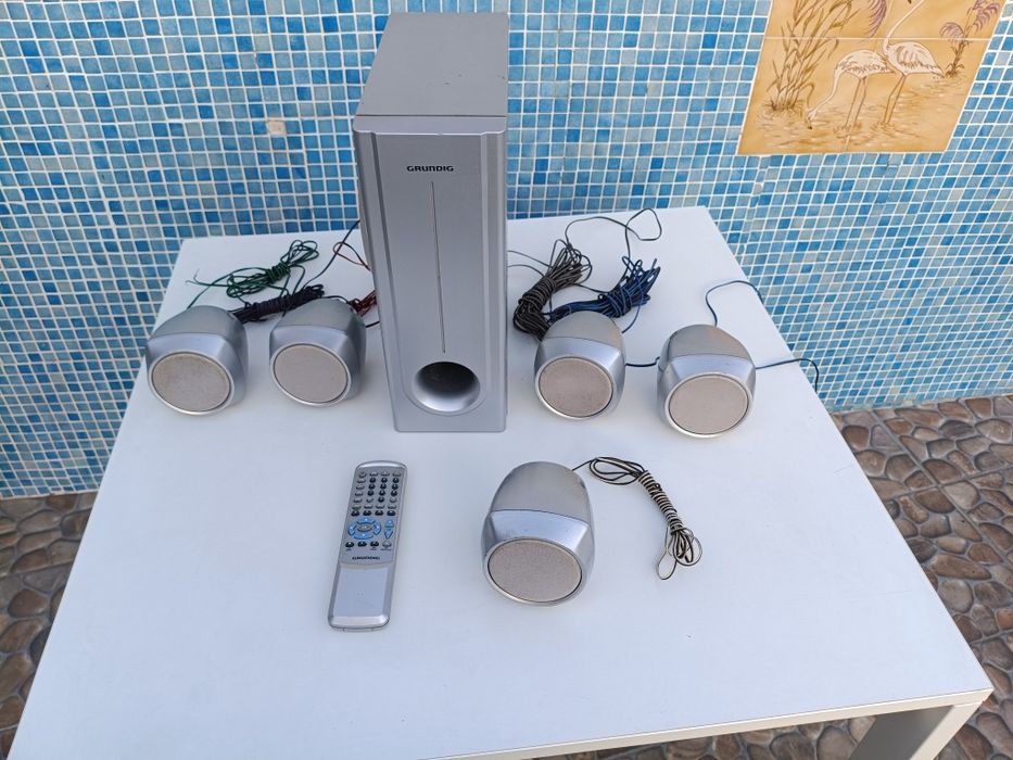 Conjunto  Som de Cinema  Em Casa da Grundig