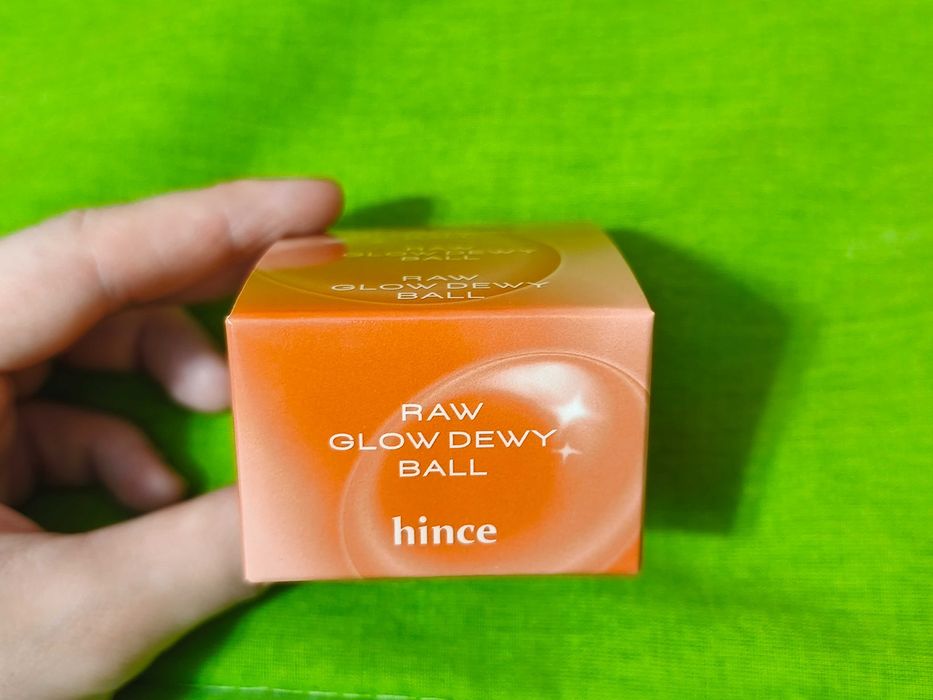 Bálsamo Labial e para Bochechas Hince Raw Glow Dewy Ball com Pêssego