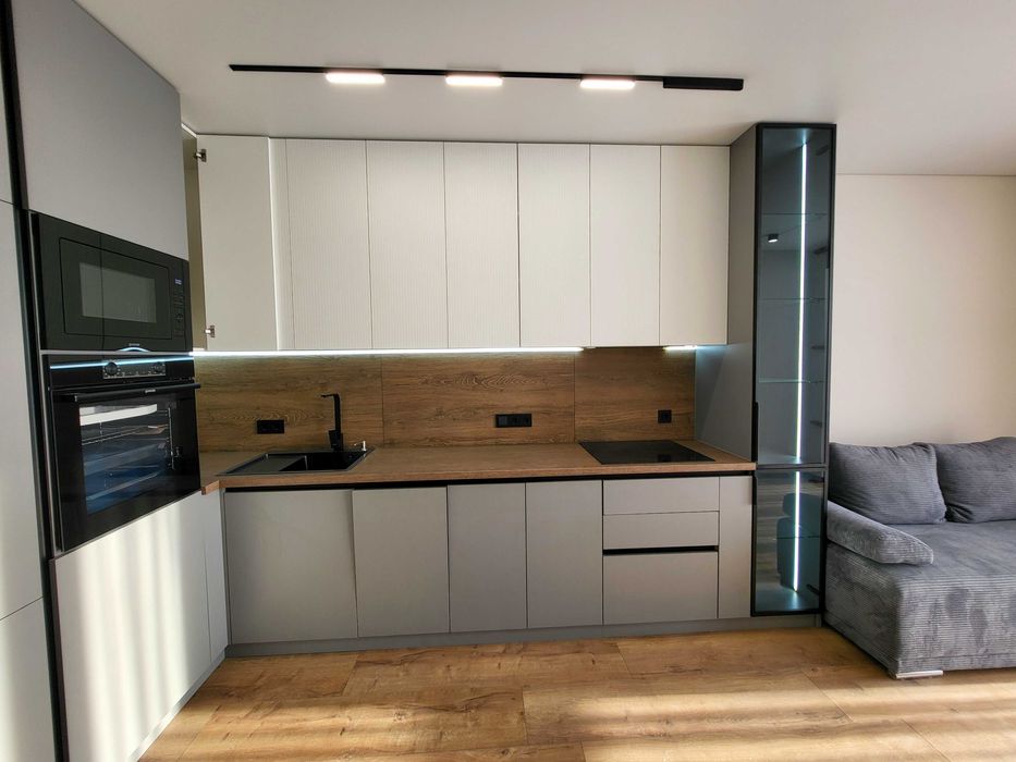 Квартира 50 м2 в новобудові з ремонтом, меблями і технікою