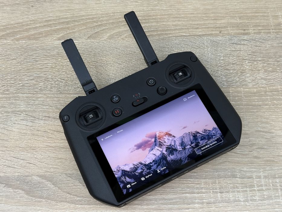 Kontroler DJI RC Pro RM510B z ekranem