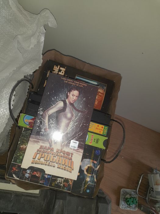 Багато відео касет