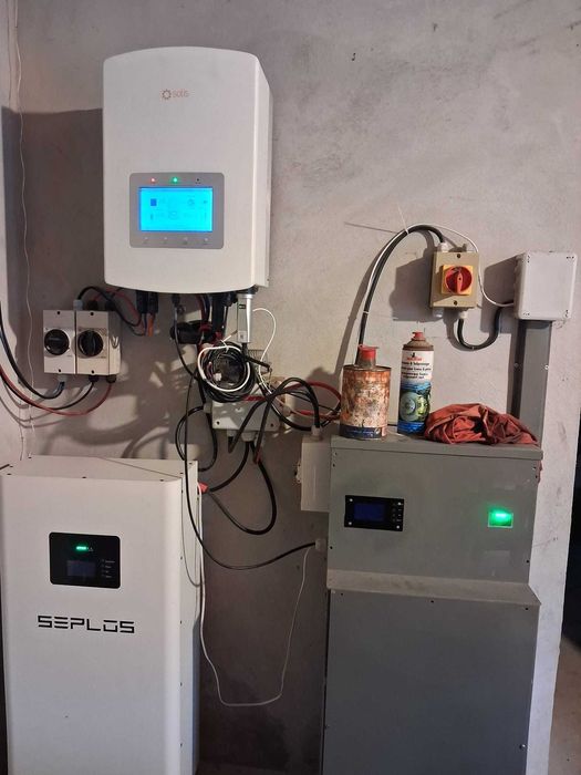 Inversor Híbrido Solis 6kW — Monofásico — Como Novo