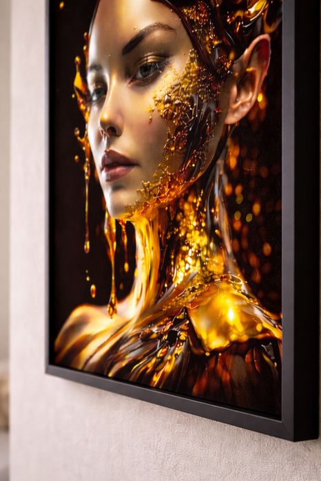 Złota Aura Kobiecości – Plakat Glamour 50×70