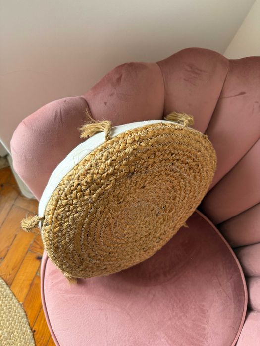 Almofada decorativa bege juta e branca