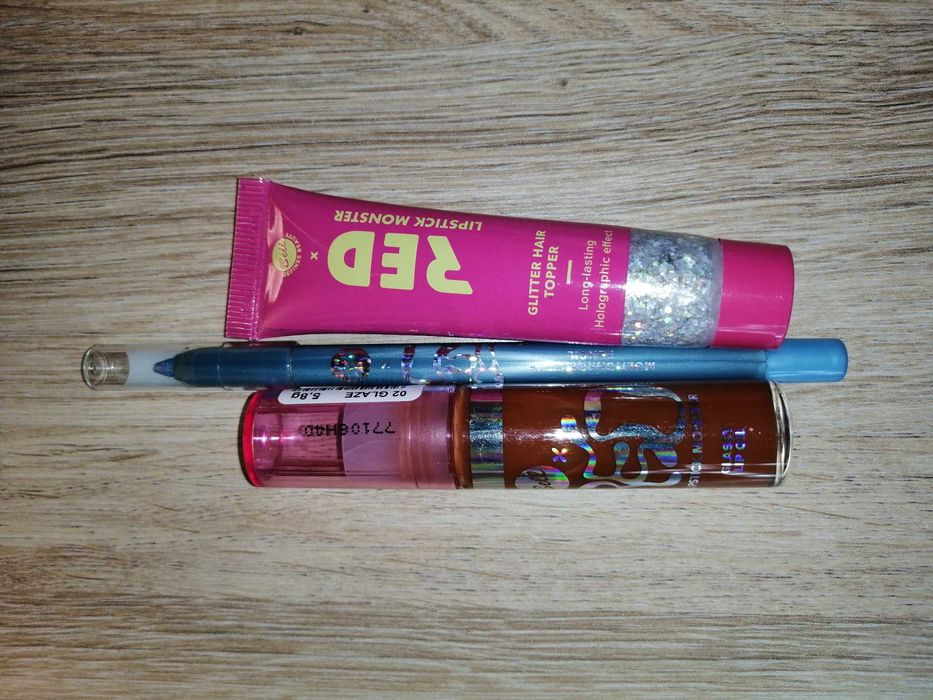 Zestaw kosmetyków Bell Red Lipstick Monster Rlm kredka olejek brokat