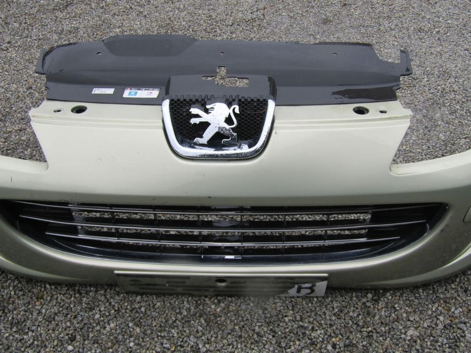 Para-choques Peugeot 407 ano 2005  (ver descrição)