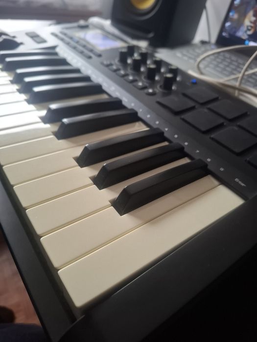 Teclado controlador MIDI M-audio axiom 25