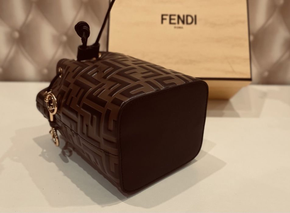 Сумка Fendi Mon Tresor brown leather mini-bag оригинал