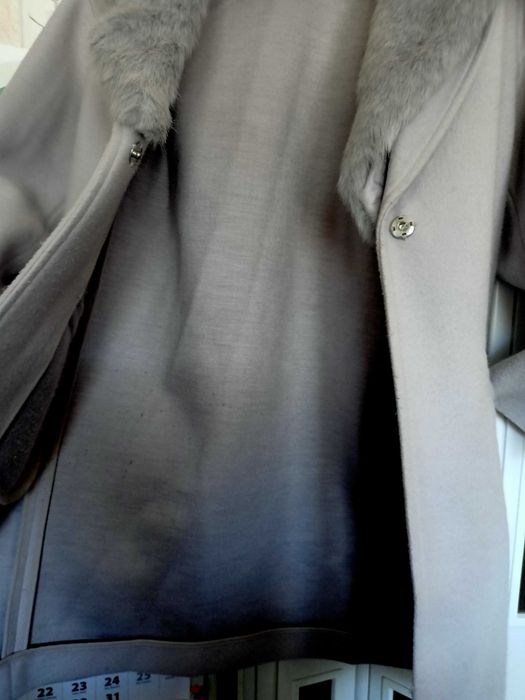 Piękny płaszczyk dla małej elegantki