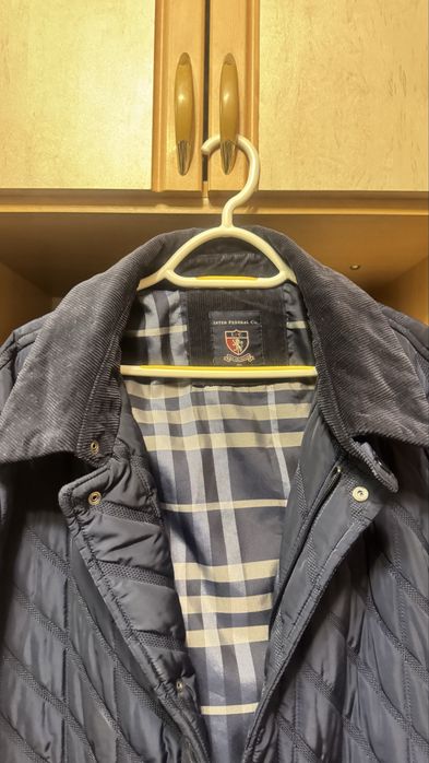 Продам чоловічу стьобану куртку батал