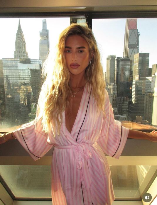 Халатик Victorias secret Fashion Show 2025