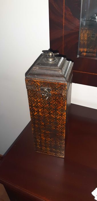 Caixa para garrafa - decoraçao ou uso NOVA
