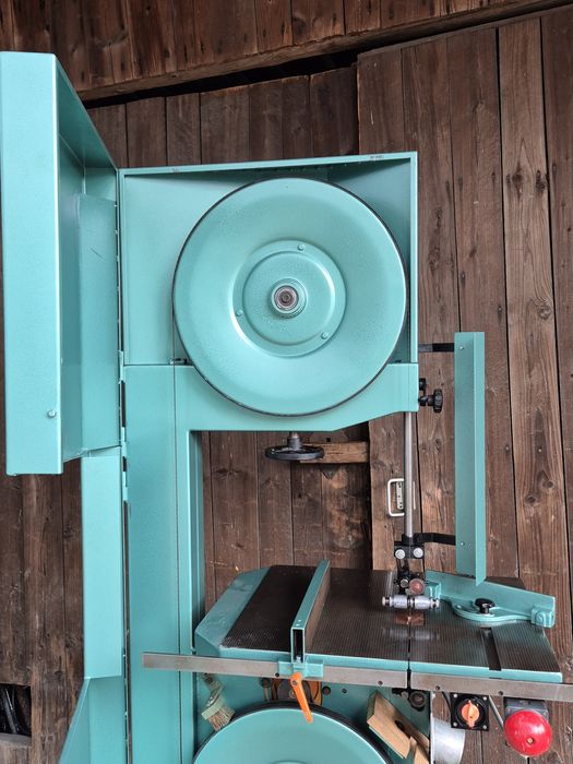 Piła taśmowa  banzega do drewna