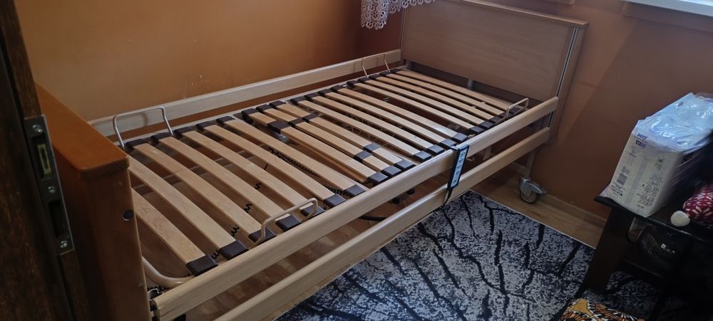 Łóżko rehabilitacyjne elektryczne