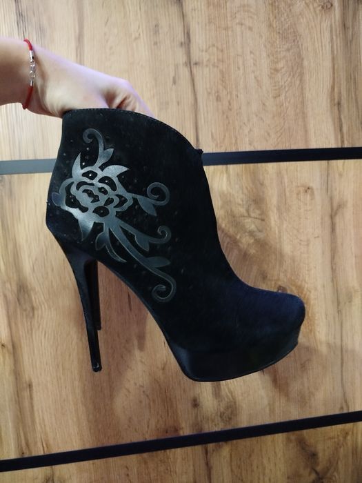 Сапоги  casadei чоботи шпильки угги кросівки