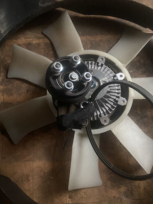 Продам вискомуфту suzuki grand vitara 2.0