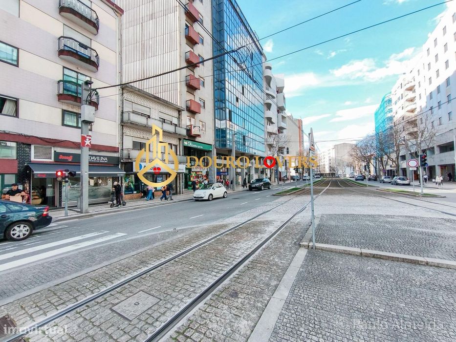 2 Prédios para Reconstrução em frente ao El Corte Inglês