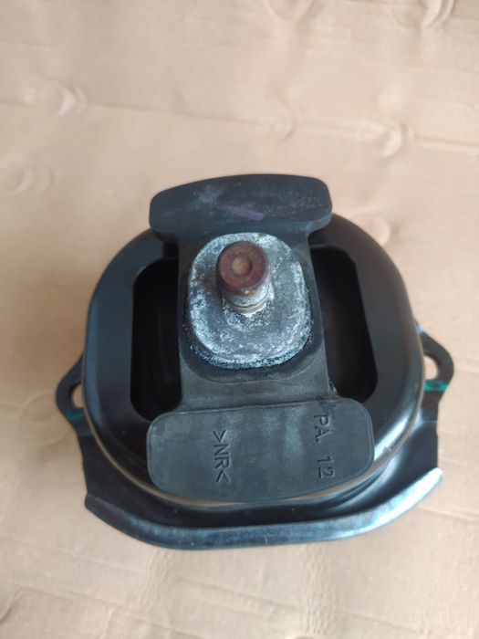 Подушка двигателя BMW X5 E53 E70 F15 F25 кронштейн двигуна бмв х5 е70