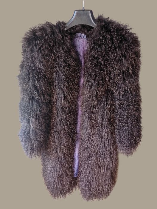 В груди 100см. Шуба из натуральной ламы. Натуральная шуба