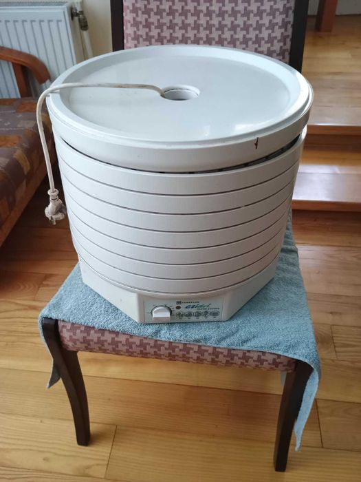 Сушарка для фруктів ezidri. Дегидратор