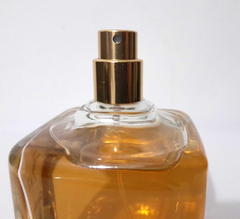 Perfume "Gardenia" 100ml da Zara para senhora (usado)