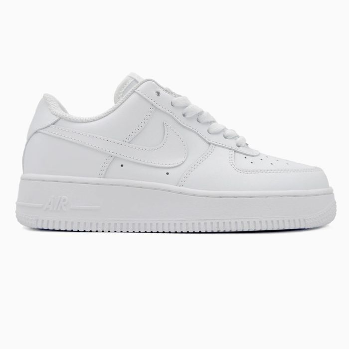 Nike Air Force 1  White чоловічі білі кросівки AF1