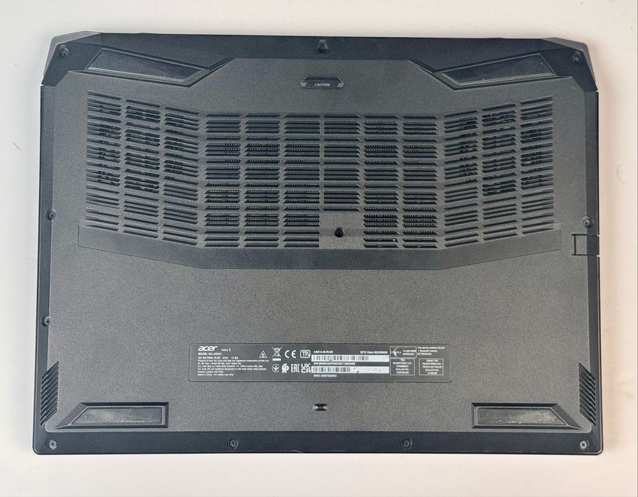 Laptop Acer Nitro 5 R5-6600H/16GB/512GB+1TB/RTX 3050/144Hz