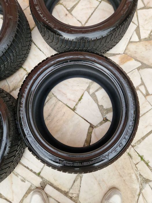 Pneus Dunlop WinterSport5 235/45/r18 98v