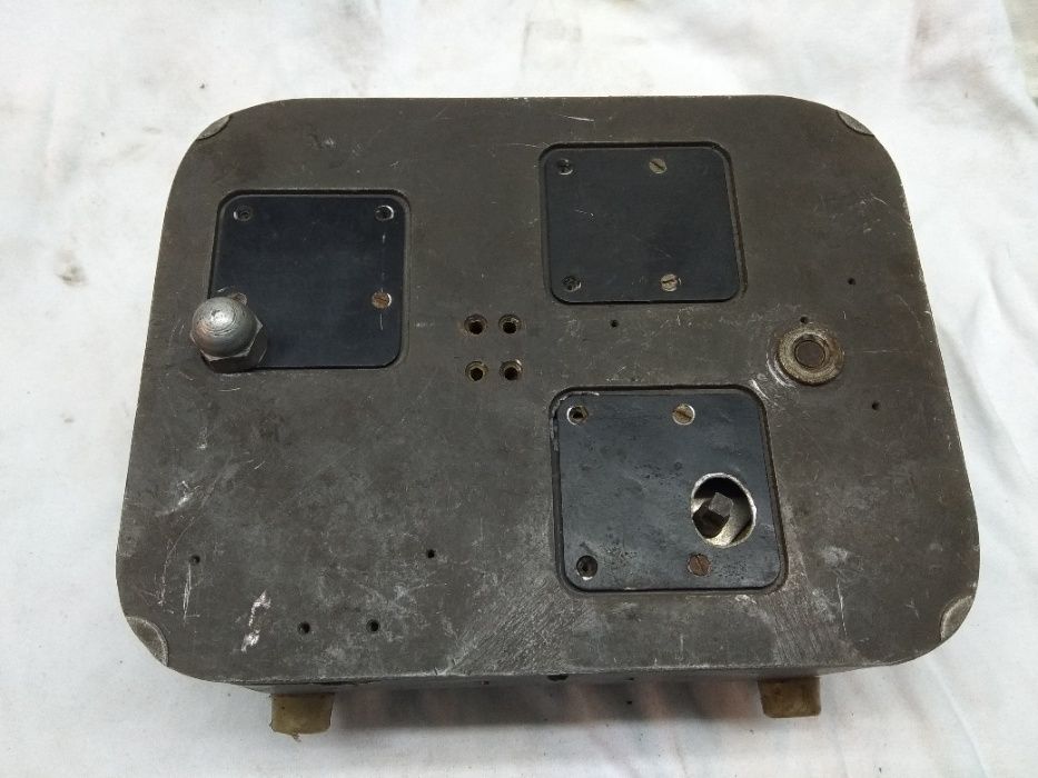 Авто часы ретро -