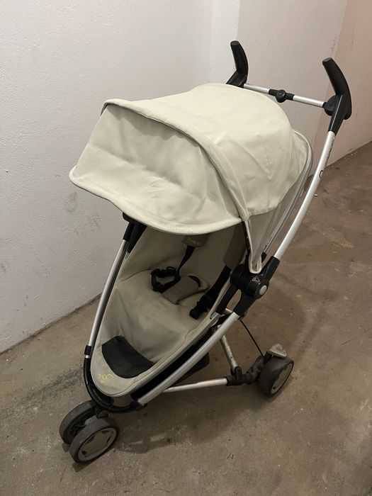 Carrinho de bebe Quinny com maxi cosi