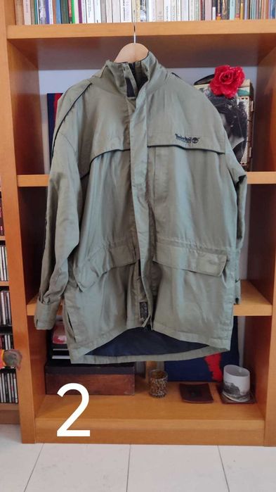 Caixa cheia de Roupa - camisas e parka Timberland + 8 peças