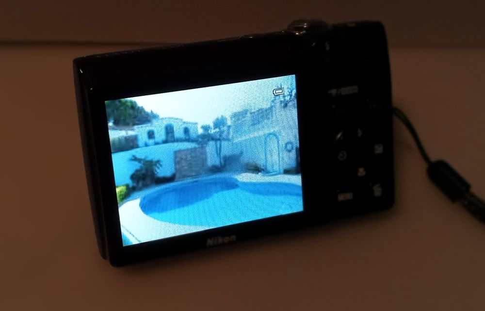 Nikon Coolpix S2500