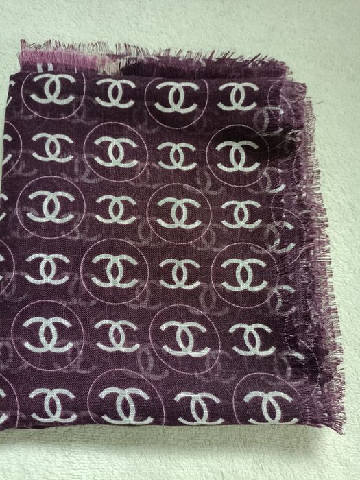 Szalik Chanel/ Logo wełna